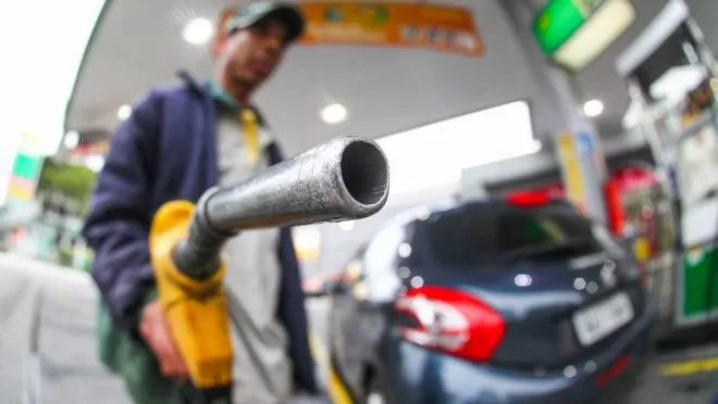 Aumento da Gasolina em Manaus: Preço chega a quase R$ 7 por Litro