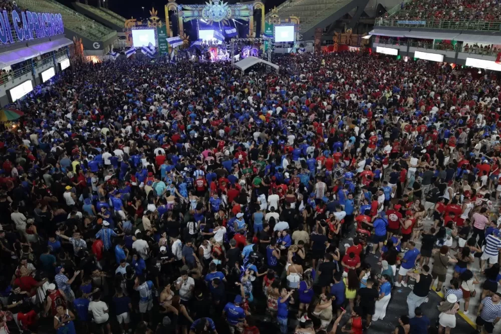 Temporada 2025 dos Ensaios dos Bumbás estreia com mais de 10 mil pessoas no Sambódromo